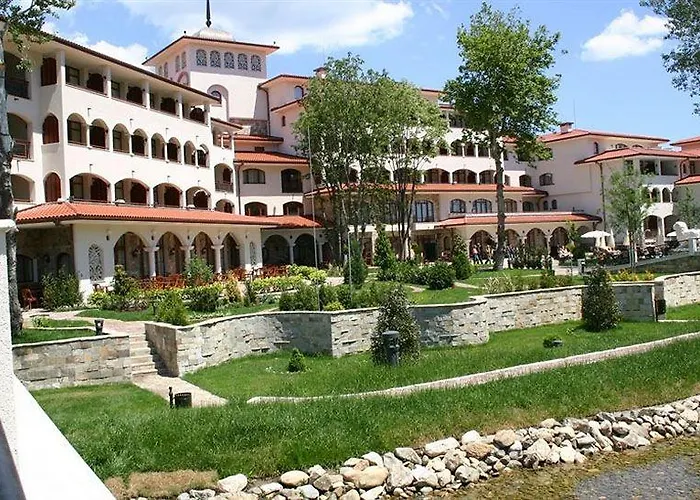 Helena Park 5* סאני ביץ'