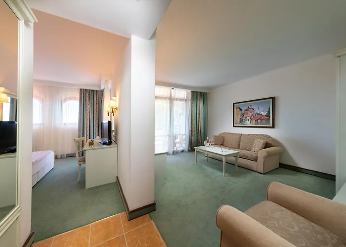 Helena Park אתר נופש 5*